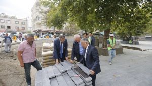 Başkan Büyükkılıç, Hunat Camii Çevresinde Yapılan Çalışmaları İnceledi 