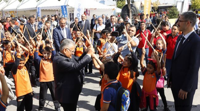 Büyükşehir'den Bilim Şenliği 