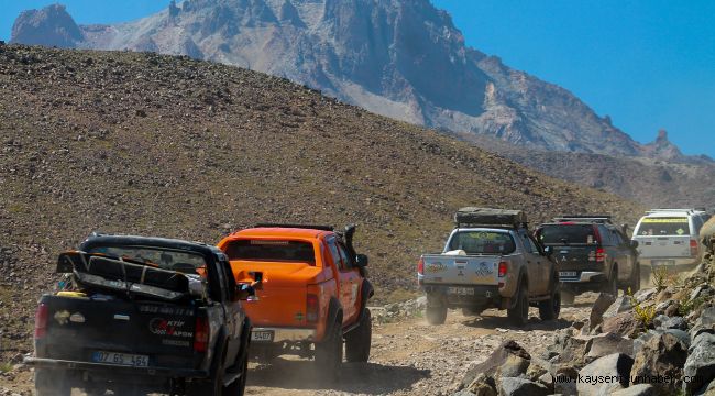 Off-Road Tutkunlarından 4x4'lük Zirve 