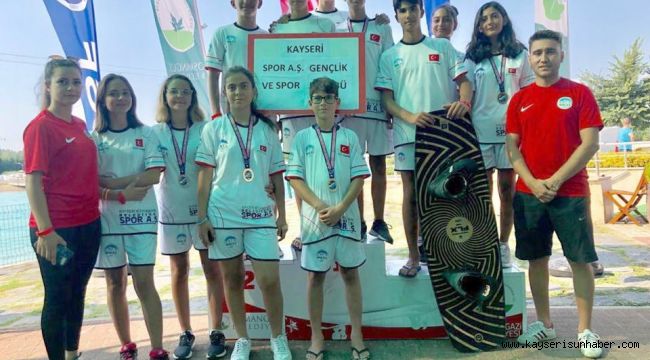 Spor A.Ş, Su Kayağı’nda 5 Madalya İle Döndü 