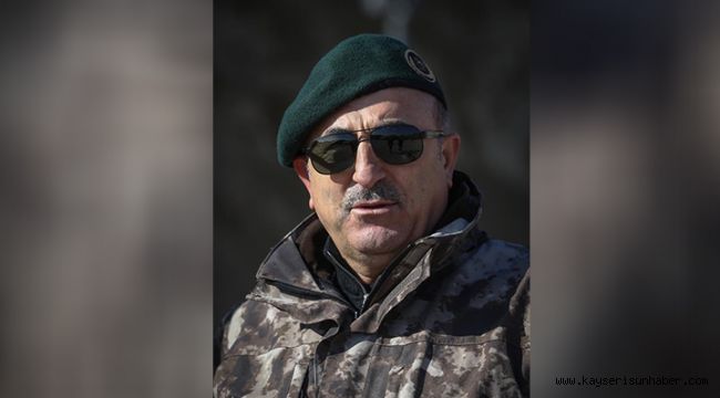 Bakan Çavuşoğlu Kamuflajları Giydi