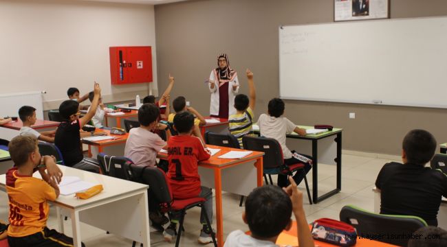 Genç Kaymek Gençlik Merkezleri Yeni Döneme Başladı 