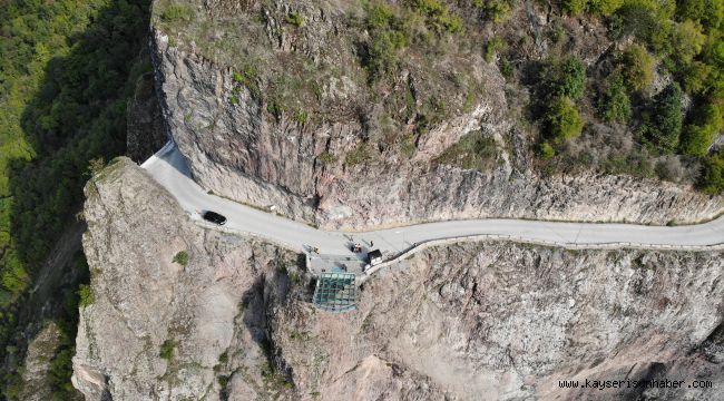 Türkiye'nin En Yüksek Cam Seyir Terasına Çıkmak Cesaret İstiyor  