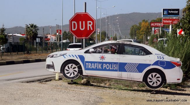 Bu da oldu! Maket trafik aracını soydular