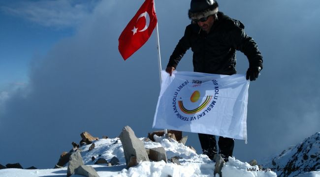 Erciyes'in Zirvesinde Öğretmenler Günü