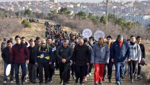 Gençler 'Spor Farkındalığı' İçin Yürüdü