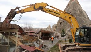 Kapadokya’da 178 kaçak yapı yıkıldı