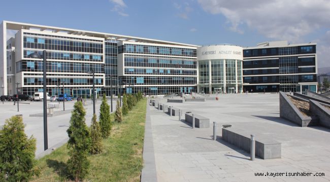 Kayseri adliyesinde avukata saldırı