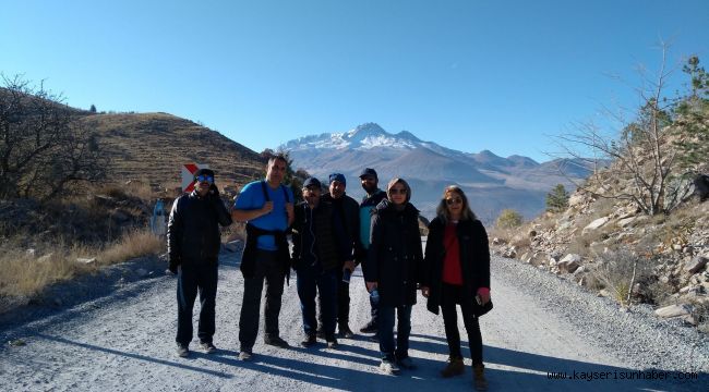 Öğretmenler Ara Tatilde Doğa Yürüyüşü ve Tırmanış ile Stres Attı