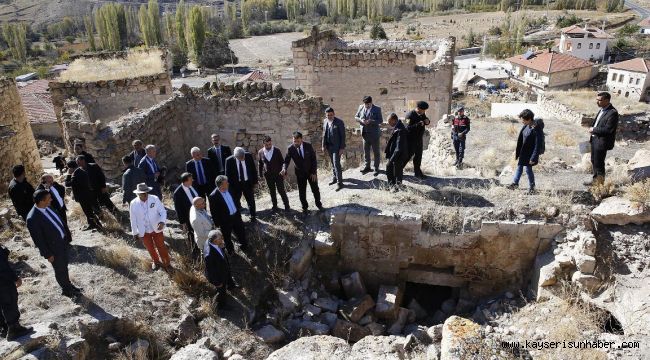 Vali Günaydın ve Başkan Büyükkılıç, Yeşilhisar'ı inceledi