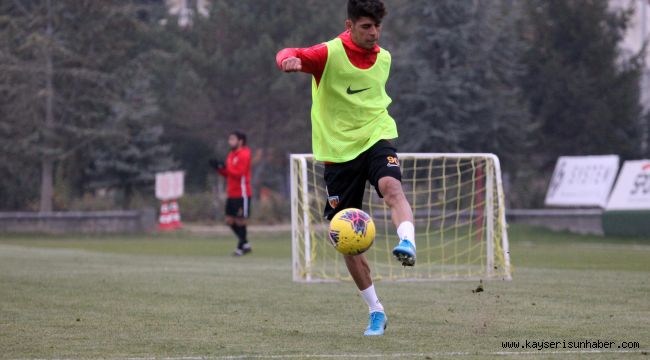 Kayserispor Taner Gümüş İle Sözleşme İmzaladı