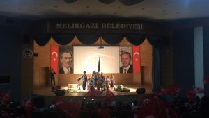 Melikgazi Çocuk Meclisi'nden 'İstiklal Marşı' Konulu Tiyatro Gösterisi