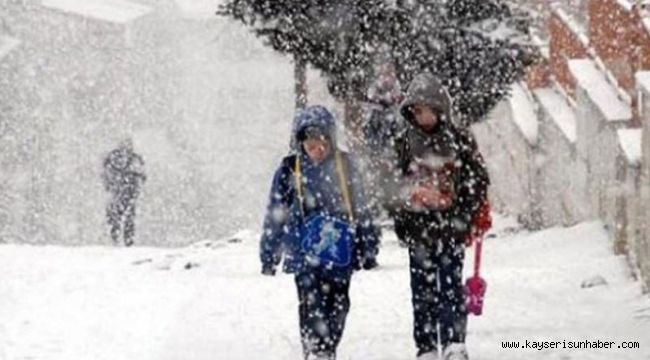 O İlçede Yoğun Kar Yağışı Nedeniyle Eğitime Bir Gün Ara Verildi