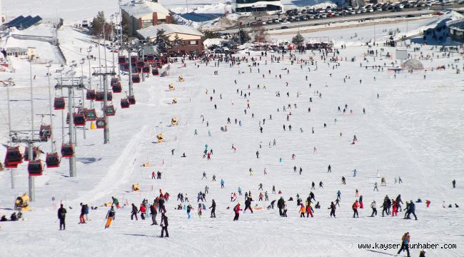 Erciyes, 53 Şehirden 90 Bin Ziyaretçi Ağırladı