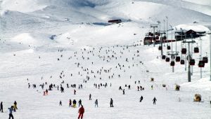 Erciyes'te hafta sonu yoğunluğu: 100 bin kişi Erciyes'te