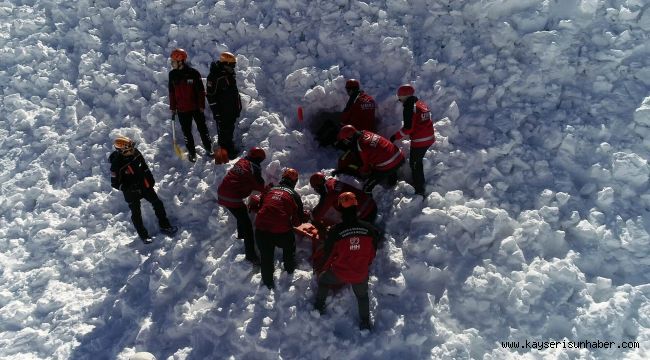 Erciyes’te çığ tatbikatı nefes kesti