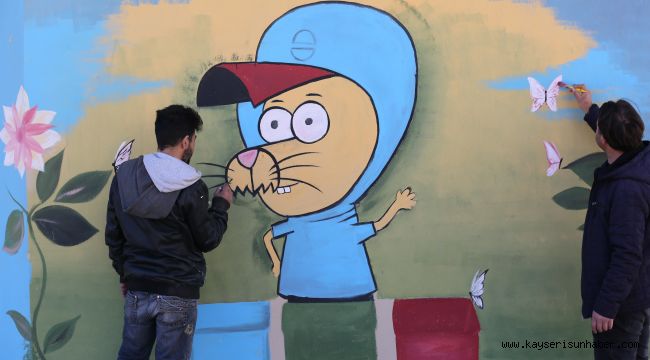 Develi’de parklar grafiti ile güzelleşiyor