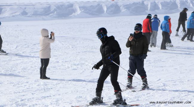 Erciyes’te kar kalınlığı 90 santimetreye ulaştı