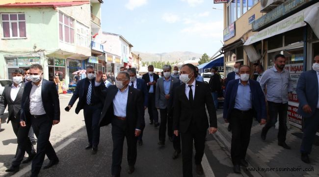 Başkan Büyükkılıç, ilçelerdeki vatandaşları kurallar konusunda uyardı