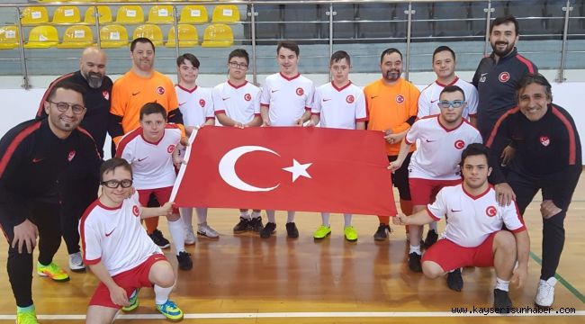 Down Sendromlu Futbol Milli takım kampı Kayseri'de