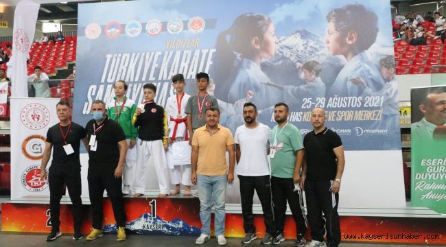 Karate şölenin de heyecan devam ediyor