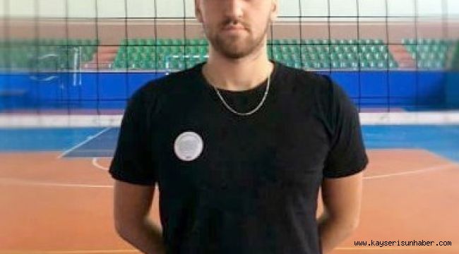 Kayserili Genç Voleybolcu Diyarbakır Yenişehir'e transfer oldu