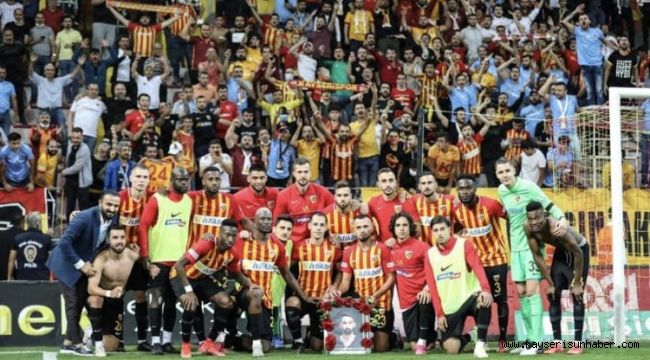 Kayserispor, galibiyeti hayatını kaybeden taraftarına armağan etti