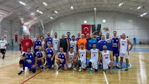 Hasan Aksoyak, 6. Uluslararası Kemer Basketbol Master Cup'ta en iyi forvet seçildi