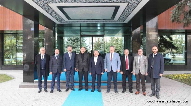 Büyükşehir'de 'istişare' zirvesi