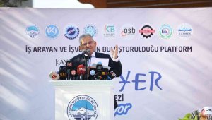 Başkan Büyükkılıç: "İşverenle iş arayanı buluşturduk, 2 bin 176 kişiye iş imkânı sunduk"