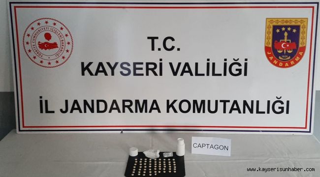 Jandarma uyuşturucuya geçit vermiyor