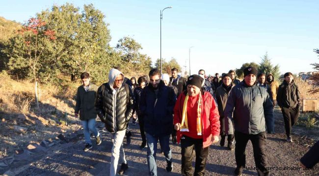 Başkan Büyükkılıç, Gençlik Meclisi Üyeleriyle Sabah yürüyüşü Yaptı