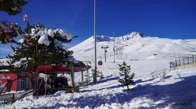 Erciyes'te muhteşem kış manzarası