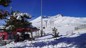 Erciyes'te muhteşem kış manzarası