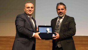 KGC Başkanı Metin Kösedağ, ERÜ'de Konferans Verdi