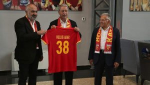 Bakan Akar'dan Kayserispor'a ziyaret