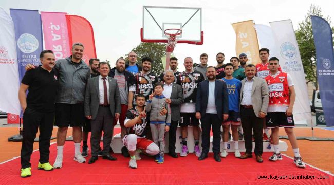 Başkan Büyükkılıç, Basketbol Turnuvasında Gençlerin Coşkusuna Ortak Oldu