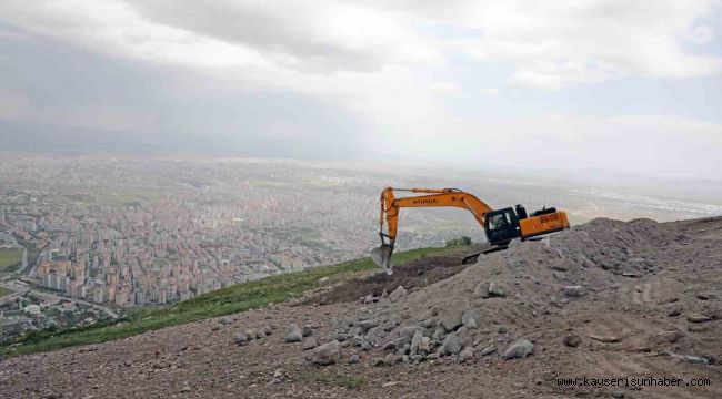 Ali Dağı kalkış pisti yenileniyor