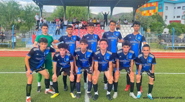 Erkiletspor U15 Takımı Aksaray'da şampiyon oldu