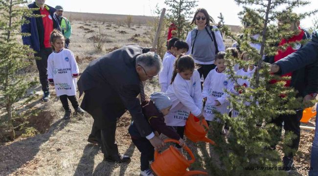 Kayseri Büyükşehir'den mesire alanı, yol ve refüjlere 15 bin, ilçelere 225 bin fidan