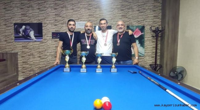 30 Ağustos Zafer Bayramı 3 Bant Bilardo Turnuvası tamamlandı