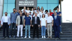 Başkan Palancıoğlu'ndan Melikgazi Kayseri Kadın Basketbol maçına davet