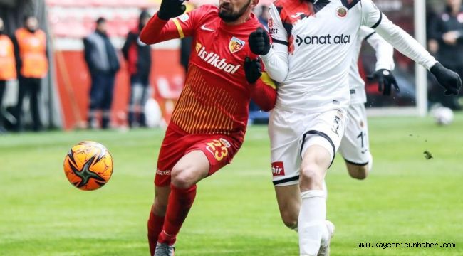 İlhan Parlak futbolu bıraktı