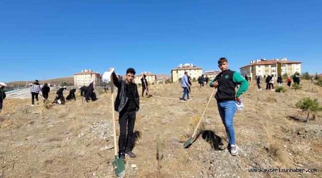 Kayseri Büyükşehir, Türkiye yüzyılı vizyonu ile kent ormanları oluşturuyor