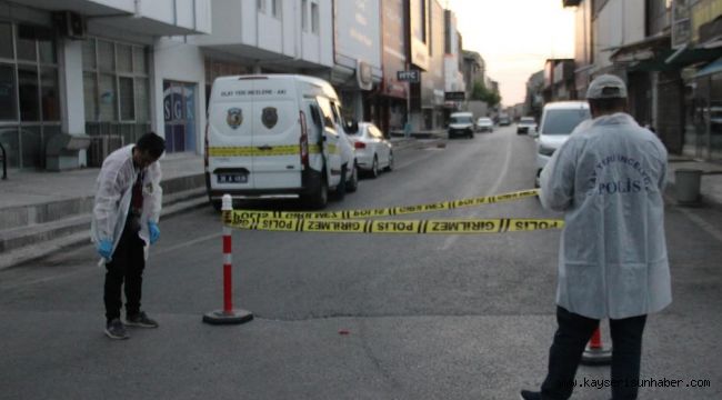 Kayseri'de kıraathanede çıkan kavgaya müdahale sırasında yaralanan polis memuru şehit oldu