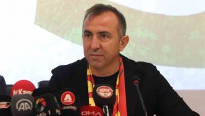 Kayserispor'da Recep Uçar imzayı attı