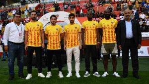 Kayserispor'un yeni transferleri taraftara tanıtıldı