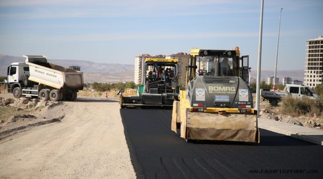 Melikgazi yeni asfalt yollar için hızla çalışıyor