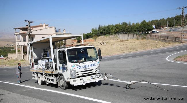 Melikgazi, Yolların Güvenliği İçin Çizgi Çalışması Yapıyor