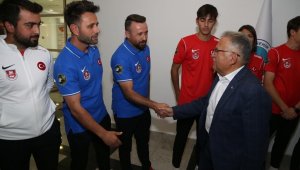 U-18 Beyzbol 5 Milli Takımı Dünya Kupası'na Kayseri'de hazırlanıyor